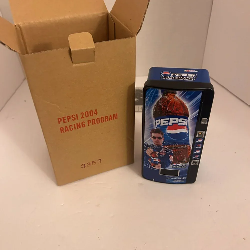 Pepsi Racing 2004 Jeff Gordon #24 Diecast Car Tin Case | NASCAR Limited Edition - Picture 3 of 16